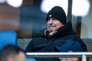 Черчесов вступил в перепалку с журналистом из-за вопроса<br> на казахском языке