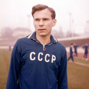 90 лет назад родился <br>Валентин Козьмич Иванов!