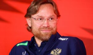 Карпин объяснил желание российских футболистов из Европы приезжать в сборную: «Неважно, кто, где и с кем играет»