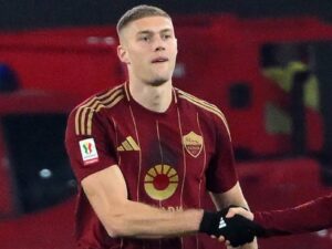 «Рома» в большинстве добыла волевую победу над «Комо»
