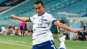 «Акрон» выкупил права на Роберто Фернандеса