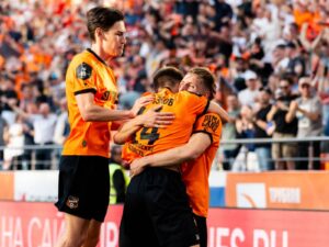 «Енисей» под дождём не смог прервать победную <br>серию «Урала»