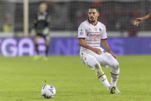 «Милан» отдал <br>Беннасера в аренду