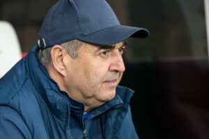 В «Динамо» Махачкала приняли отставку Хасанби Биджиева с поста главного тренера команды