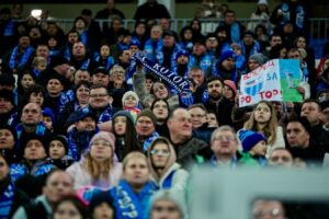 «Ротор», «Урал» и «Факел» — самые посещаемые клубы Первой лиги в осенней части сезона