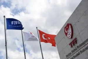 В Турции выданы ордера на арест 14 футболистов по делу о незаконных ставках