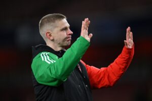 Тренер «Аякса» сообщил, что Александр Зинченко попрощался с командой