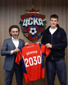 ЦСКА объявил о продлении контракта с защитником Даниловым