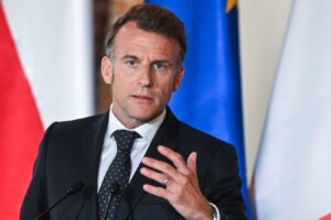 Президент Макрон поздравил «Ланс» с исторической победой в Кубке Франции