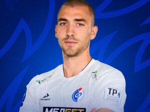 Защитник Черов покинул «Факел»