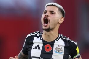 Бруно Гимарайнс сообщил «Ньюкаслу», что хочет уйти в «Арсенал» — Sky Sports