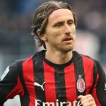 40-летний Модрич продлил контракт с «Миланом» на сезон