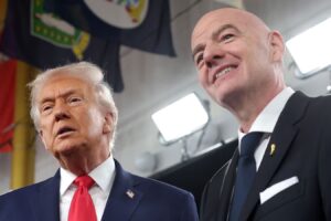 «Оставим Канаду и Мексику за бортом». Трамп призвал ФИФА доверить США следующий ЧМ