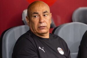 Тренер сборной Египта потерял сознание во время драки между его жёнами