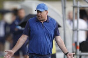 Слуцкий ответил, предлагал ли ему ЦСКА пост главного тренера, и высказался об Игдисамове