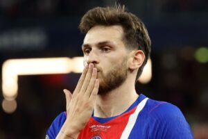 «Ощущается некий надлом». Во Франции объяснили спад в игре Кварацхелии в «ПСЖ»